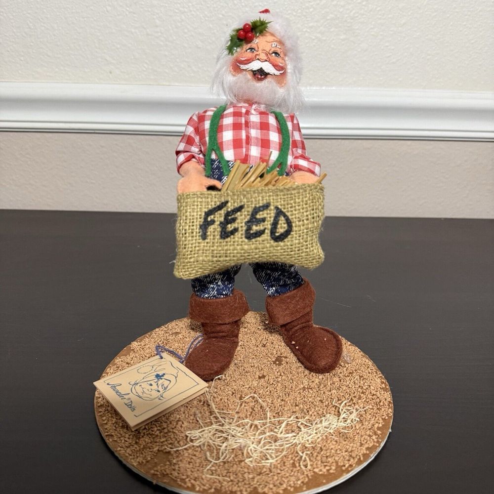 10" Annalee Collectibles‎ Santa Holding Feed Bag W/ Tags Mobilitee Holly Jolly